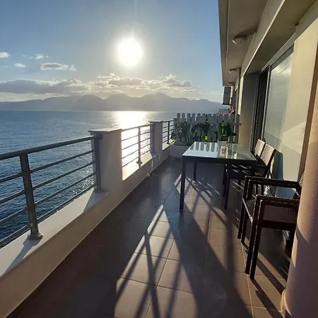 Apartment Sea Breeze *